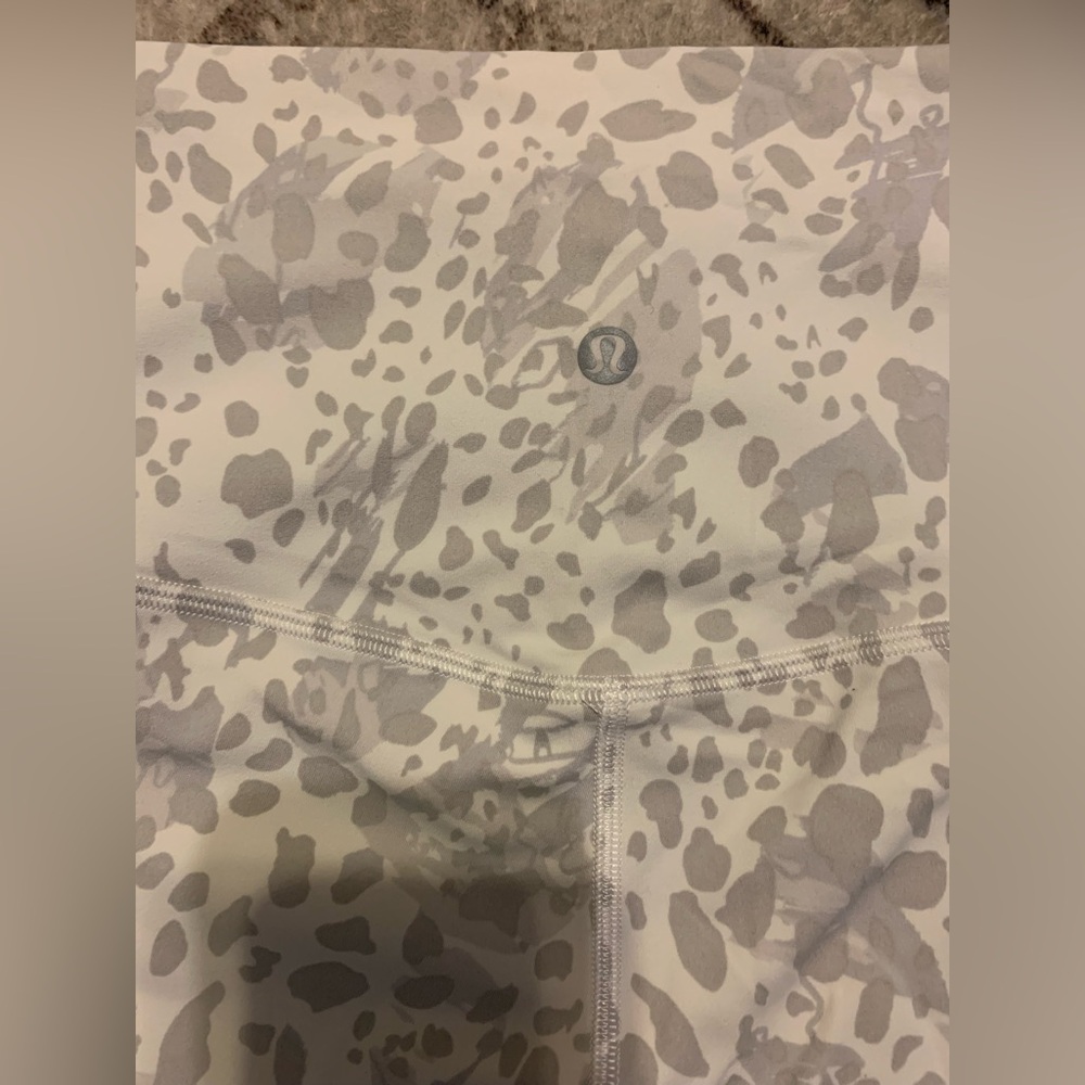 lululemon Align™ High-Rise Pant 25" size 8 - Picture 4 of 10